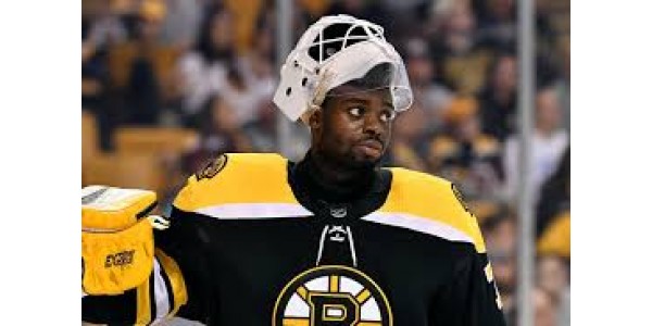 New Jersey Devils sætter på en badedragt med sin kæreste